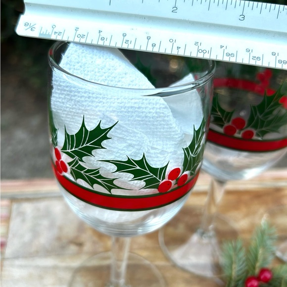 Vintage Christmas Libbey Holly And Berries Goblets, Set of 3 - Picture 2 of 7